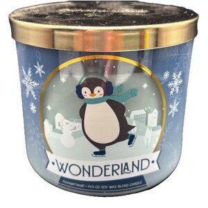 Goose Creek Wonderland 3 Wick Jar Candle 14.5 oz Christmas Peppermint Vanilla